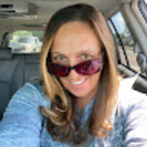 Meet your Posher, Debbie